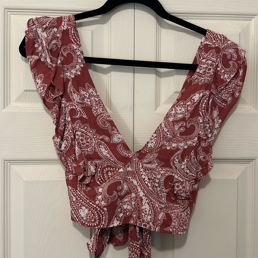 Lulus tie back ruffle sleeve blouse